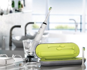 Philips Sonicare DiamondClean HX6942 / 04 - модерен модел на четка за зъби